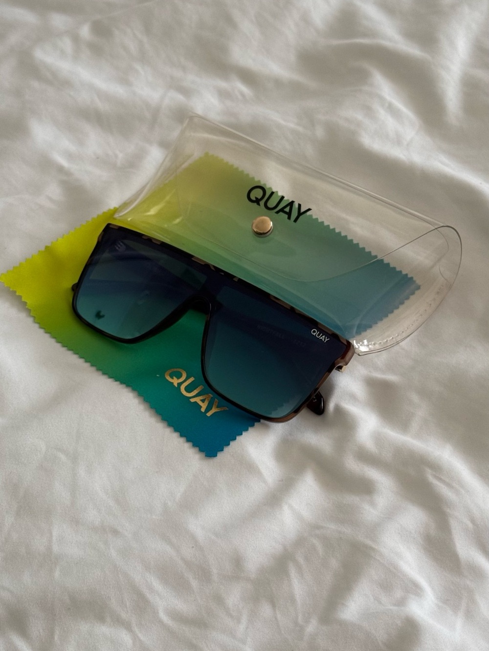 QUAY Nightfall 1212 Oversized Square Shield Sunglasses Tortoise / Blue Lens Rare